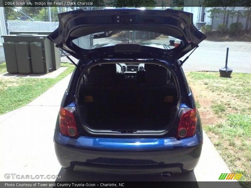Indigo Ink Pearl / Dark Charcoal 2004 Scion xA