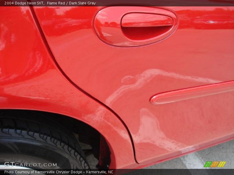 Flame Red / Dark Slate Gray 2004 Dodge Neon SXT