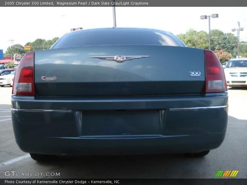 Magnesium Pearl / Dark Slate Gray/Light Graystone 2005 Chrysler 300 Limited