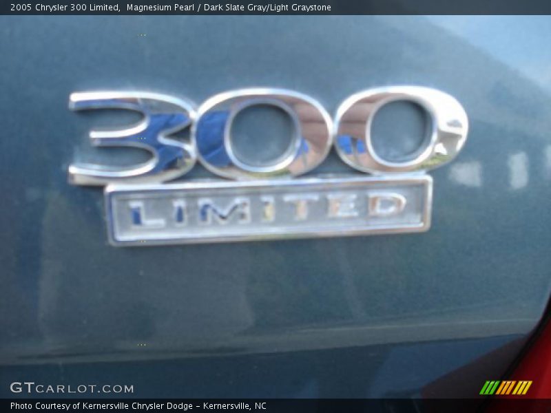 Magnesium Pearl / Dark Slate Gray/Light Graystone 2005 Chrysler 300 Limited