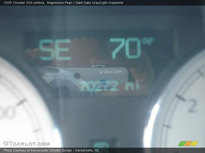 Magnesium Pearl / Dark Slate Gray/Light Graystone 2005 Chrysler 300 Limited
