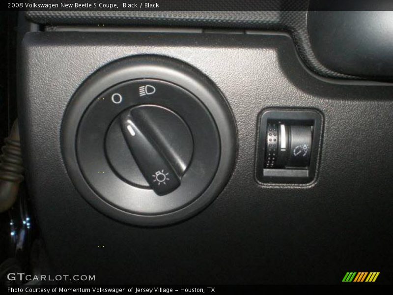 Black / Black 2008 Volkswagen New Beetle S Coupe