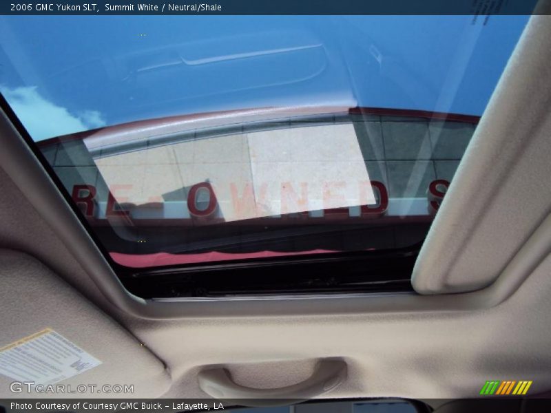 Summit White / Neutral/Shale 2006 GMC Yukon SLT