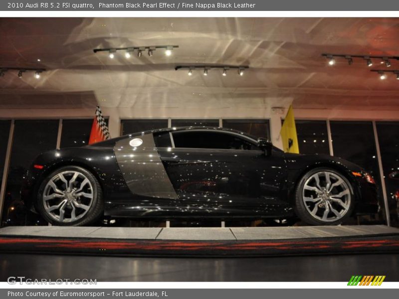 Phantom Black Pearl Effect / Fine Nappa Black Leather 2010 Audi R8 5.2 FSI quattro