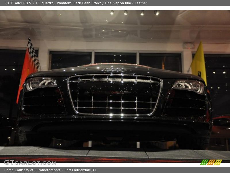 Phantom Black Pearl Effect / Fine Nappa Black Leather 2010 Audi R8 5.2 FSI quattro