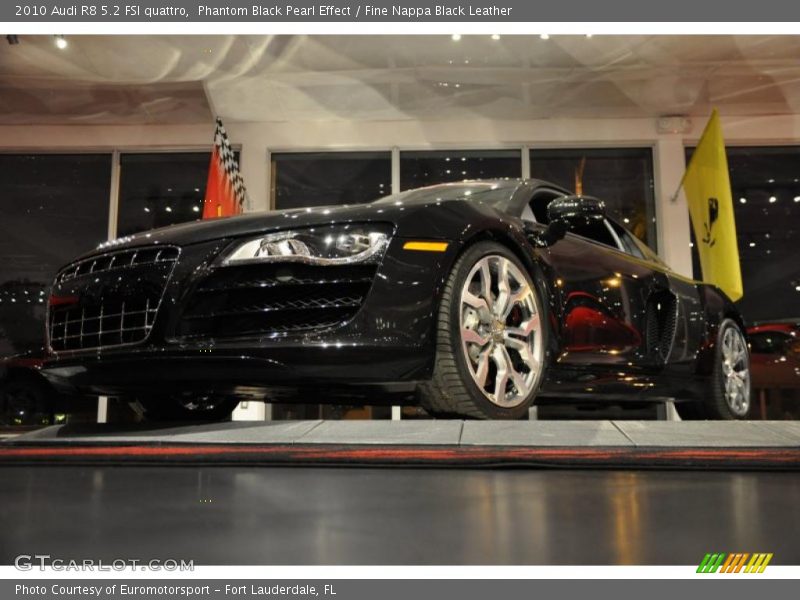 Phantom Black Pearl Effect / Fine Nappa Black Leather 2010 Audi R8 5.2 FSI quattro