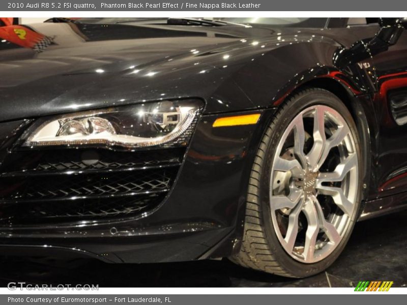 Phantom Black Pearl Effect / Fine Nappa Black Leather 2010 Audi R8 5.2 FSI quattro