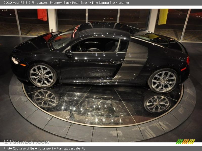 Phantom Black Pearl Effect / Fine Nappa Black Leather 2010 Audi R8 5.2 FSI quattro