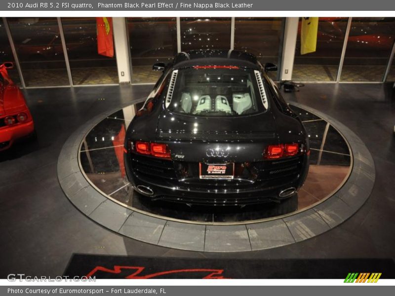 Phantom Black Pearl Effect / Fine Nappa Black Leather 2010 Audi R8 5.2 FSI quattro