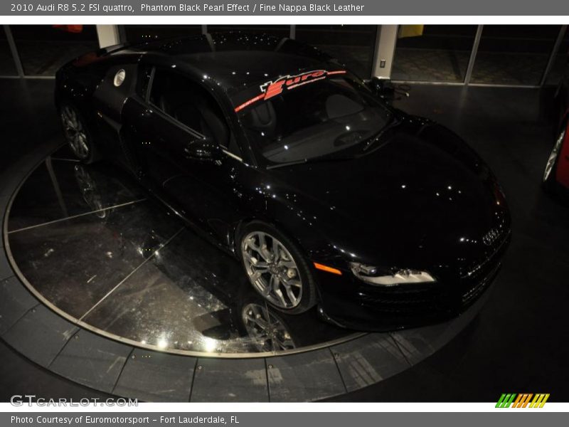 Phantom Black Pearl Effect / Fine Nappa Black Leather 2010 Audi R8 5.2 FSI quattro