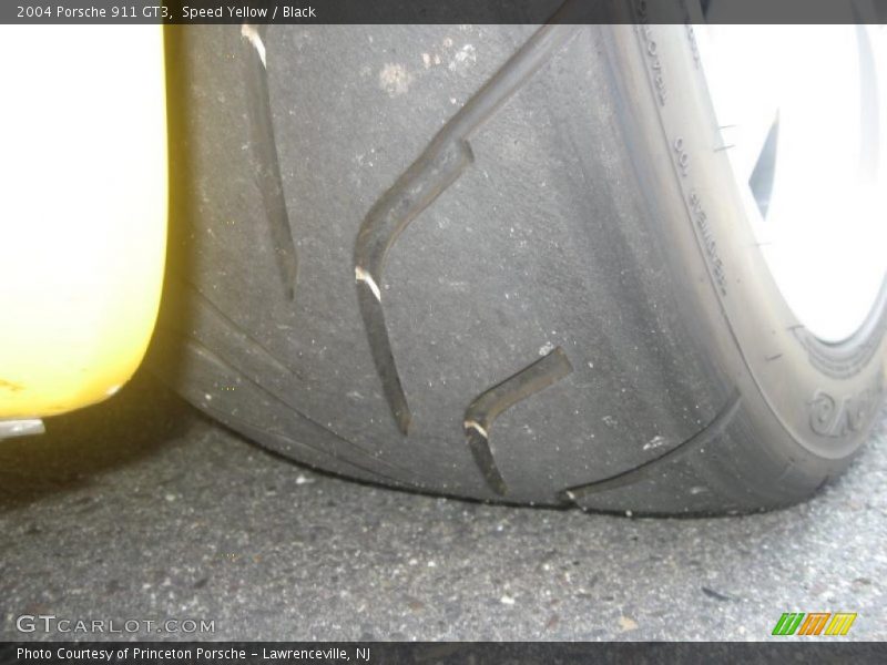 Speed Yellow / Black 2004 Porsche 911 GT3