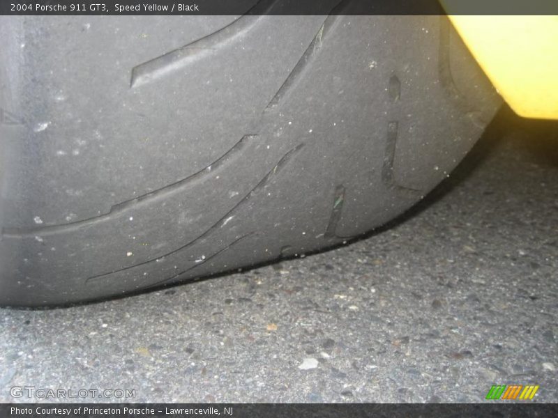 Speed Yellow / Black 2004 Porsche 911 GT3