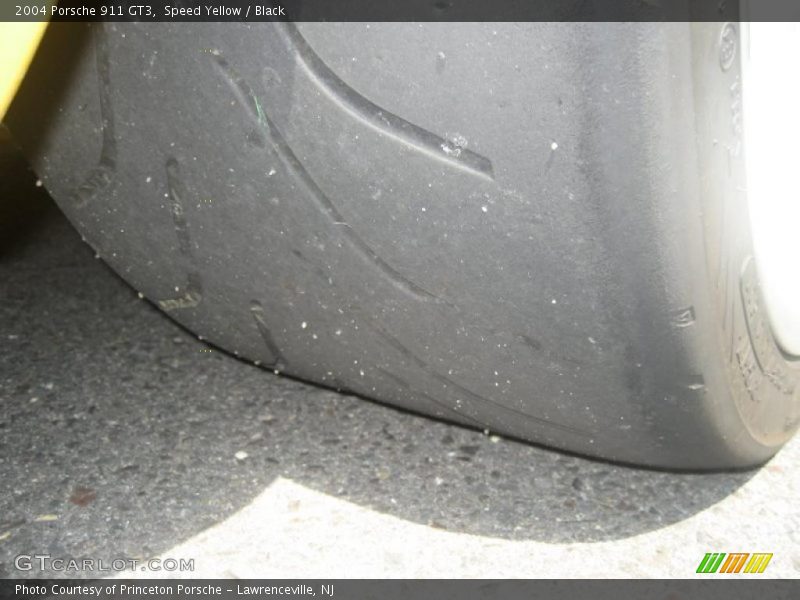 Speed Yellow / Black 2004 Porsche 911 GT3