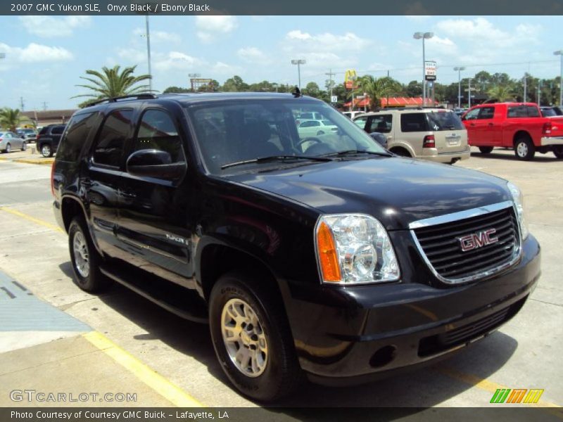 Onyx Black / Ebony Black 2007 GMC Yukon SLE
