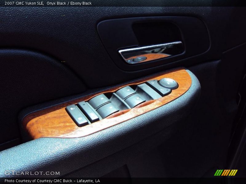 Onyx Black / Ebony Black 2007 GMC Yukon SLE