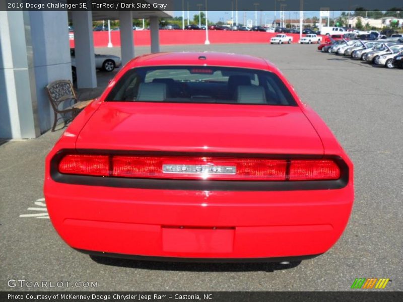 TorRed / Dark Slate Gray 2010 Dodge Challenger SE