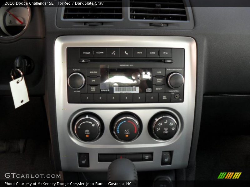 TorRed / Dark Slate Gray 2010 Dodge Challenger SE