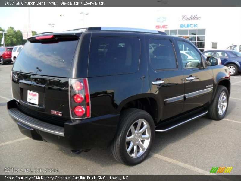 Onyx Black / Ebony Black 2007 GMC Yukon Denali AWD