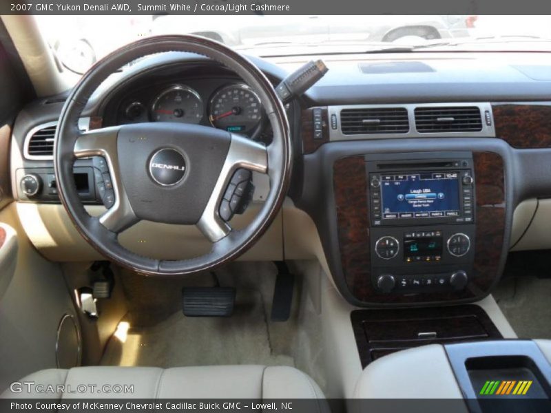 Summit White / Cocoa/Light Cashmere 2007 GMC Yukon Denali AWD
