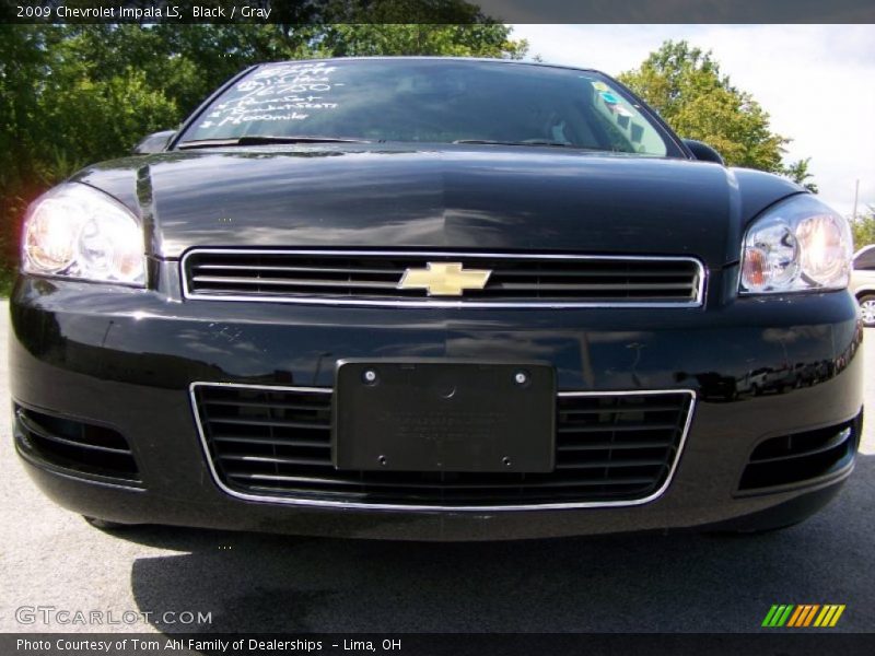 Black / Gray 2009 Chevrolet Impala LS