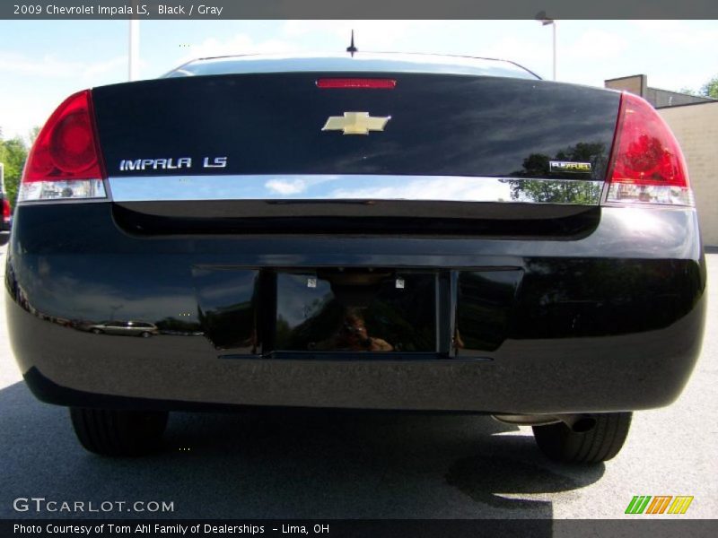Black / Gray 2009 Chevrolet Impala LS