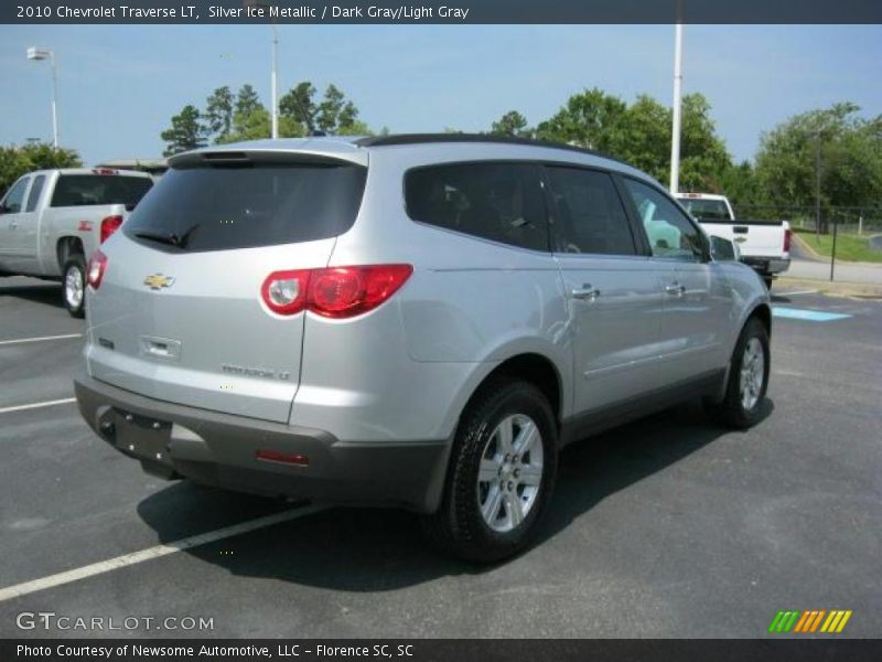 Silver Ice Metallic / Dark Gray/Light Gray 2010 Chevrolet Traverse LT