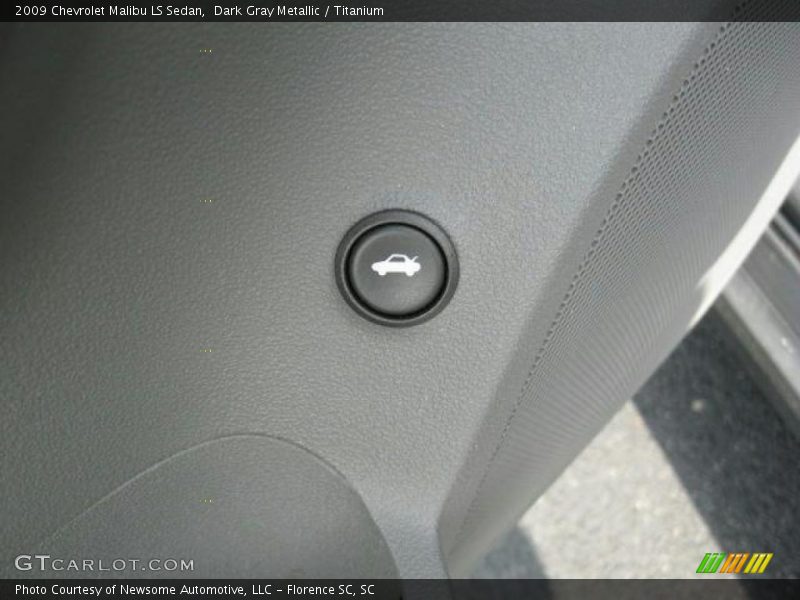 Dark Gray Metallic / Titanium 2009 Chevrolet Malibu LS Sedan