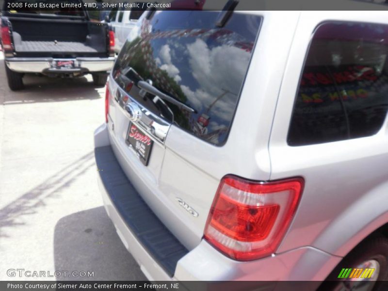 Silver Metallic / Charcoal 2008 Ford Escape Limited 4WD