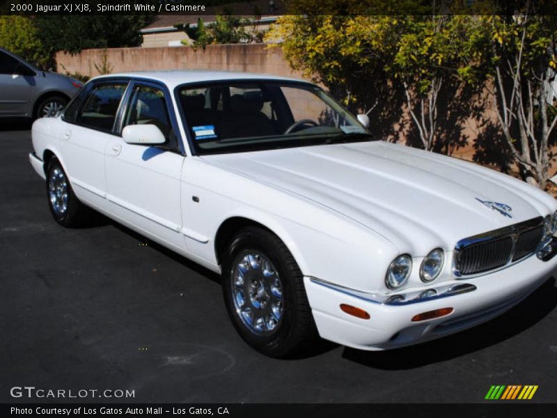 Spindrift White / Cashmere 2000 Jaguar XJ XJ8