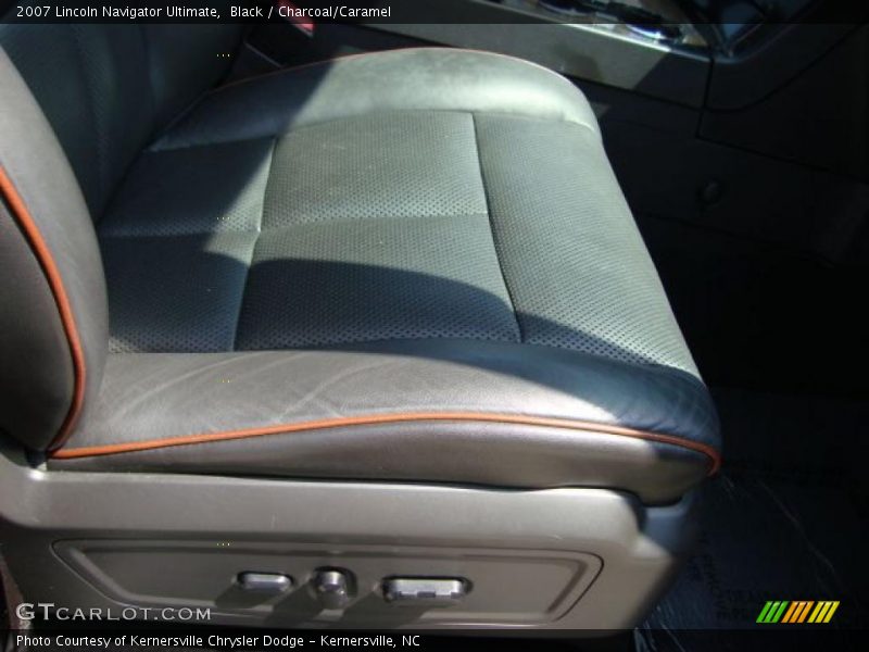 Black / Charcoal/Caramel 2007 Lincoln Navigator Ultimate