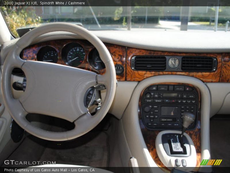 Spindrift White / Cashmere 2000 Jaguar XJ XJ8