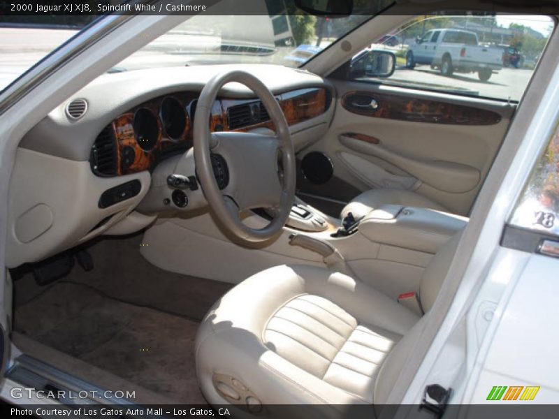 Spindrift White / Cashmere 2000 Jaguar XJ XJ8