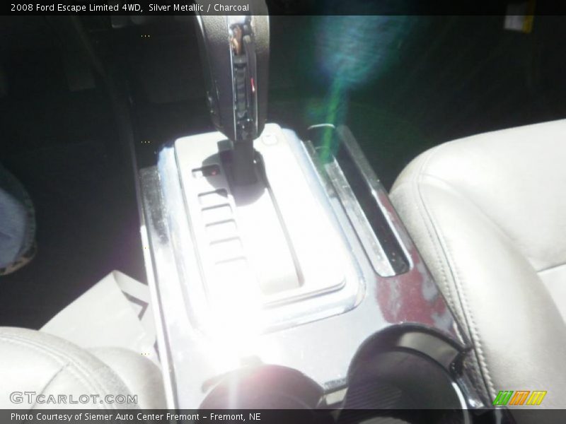 Silver Metallic / Charcoal 2008 Ford Escape Limited 4WD