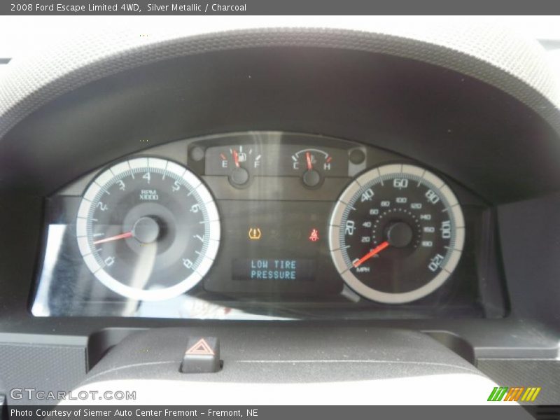 Silver Metallic / Charcoal 2008 Ford Escape Limited 4WD