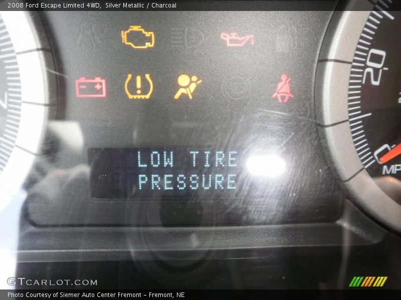 Silver Metallic / Charcoal 2008 Ford Escape Limited 4WD