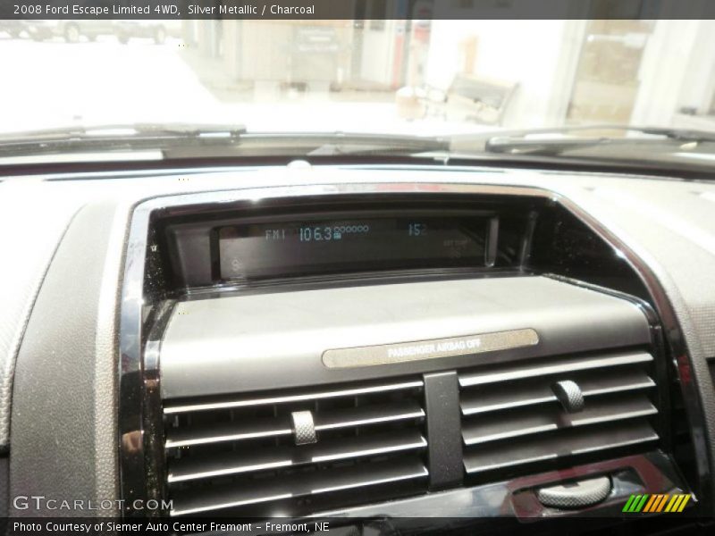 Silver Metallic / Charcoal 2008 Ford Escape Limited 4WD