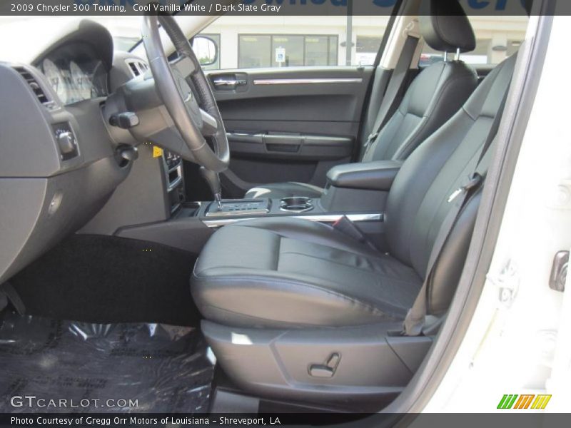 Cool Vanilla White / Dark Slate Gray 2009 Chrysler 300 Touring