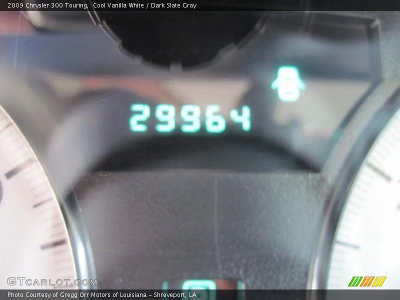 Cool Vanilla White / Dark Slate Gray 2009 Chrysler 300 Touring