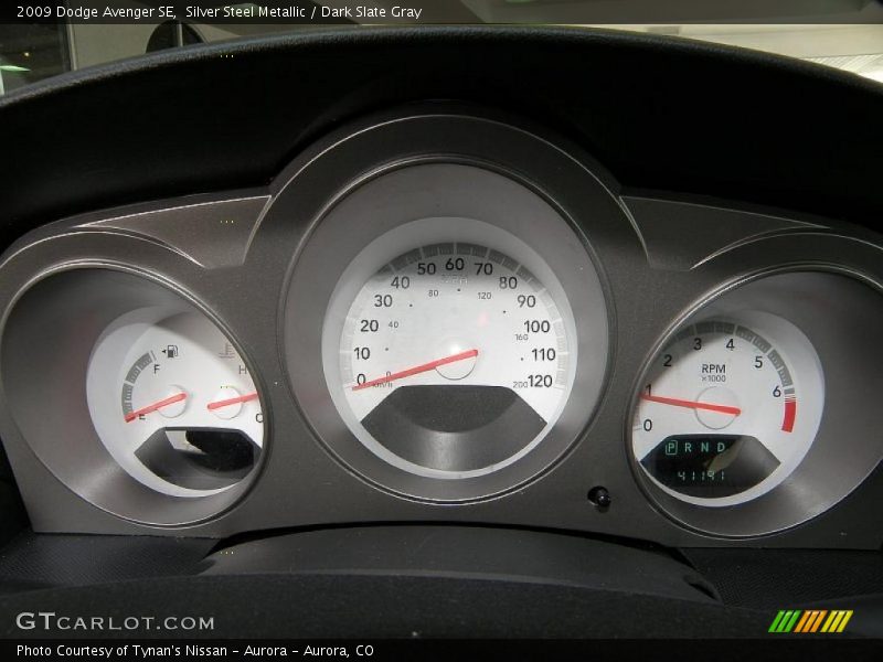 Silver Steel Metallic / Dark Slate Gray 2009 Dodge Avenger SE