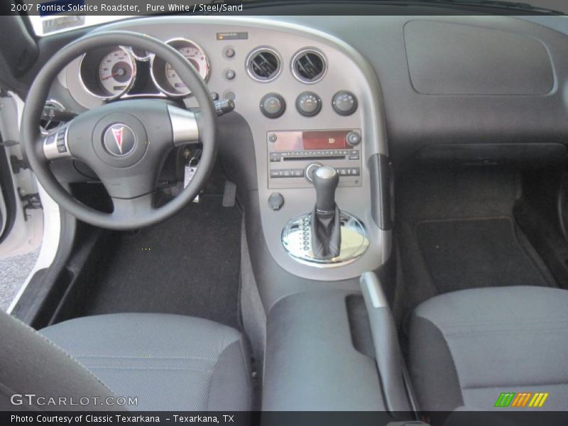 Pure White / Steel/Sand 2007 Pontiac Solstice Roadster