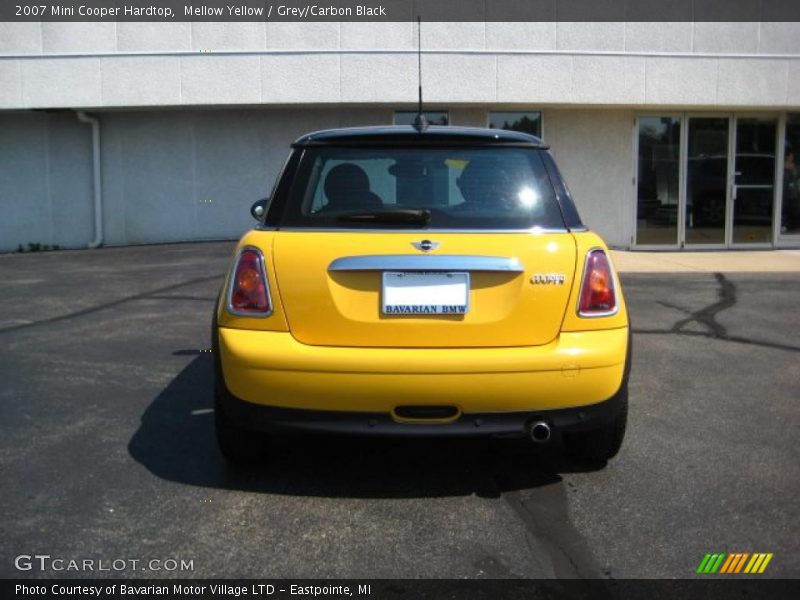 Mellow Yellow / Grey/Carbon Black 2007 Mini Cooper Hardtop