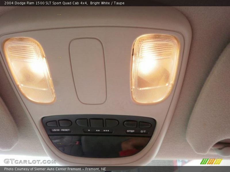 Bright White / Taupe 2004 Dodge Ram 1500 SLT Sport Quad Cab 4x4
