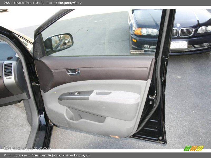 Black / Burgundy/Gray 2004 Toyota Prius Hybrid