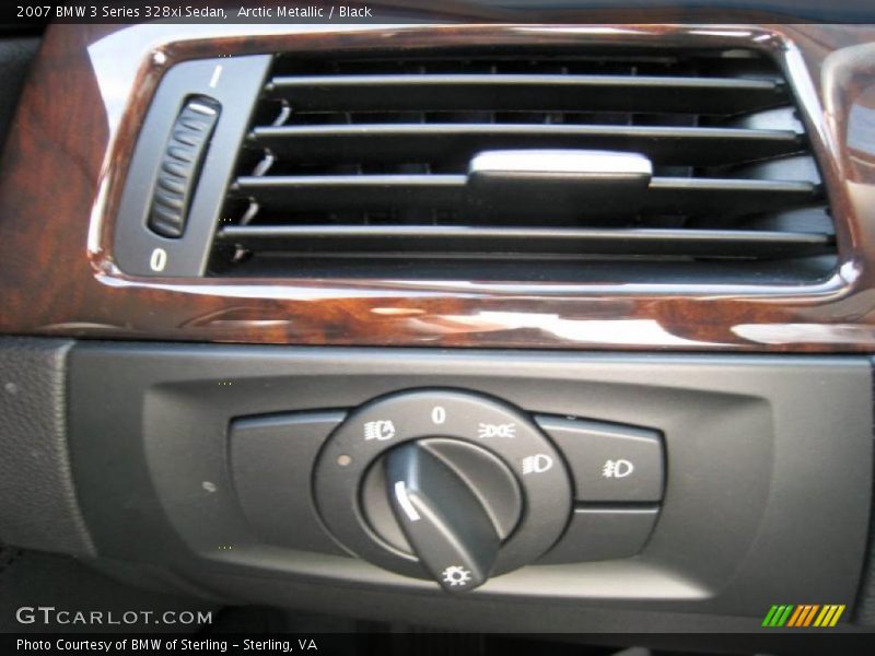 Arctic Metallic / Black 2007 BMW 3 Series 328xi Sedan