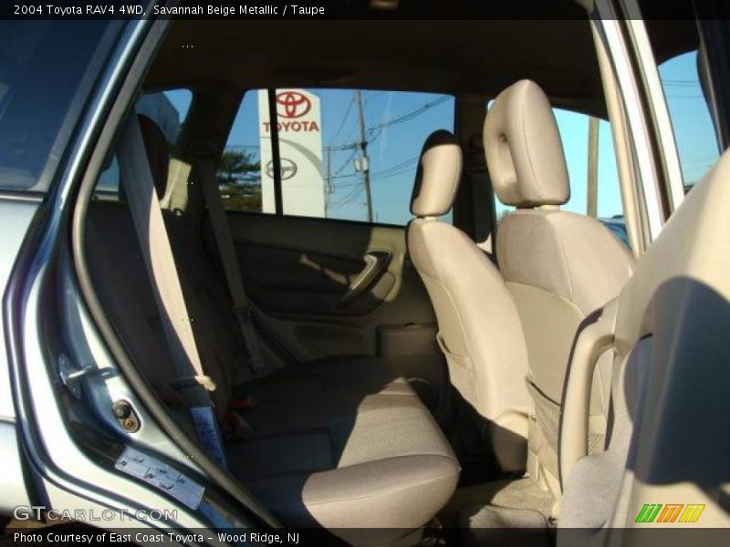 Savannah Beige Metallic / Taupe 2004 Toyota RAV4 4WD
