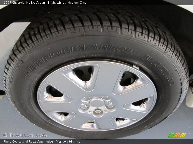 Bright White / Medium Grey 1997 Chevrolet Malibu Sedan