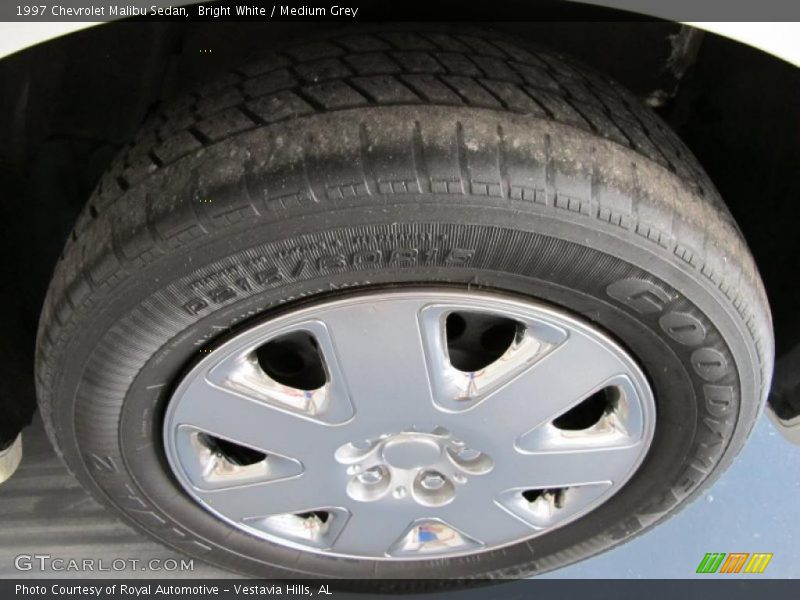 Bright White / Medium Grey 1997 Chevrolet Malibu Sedan