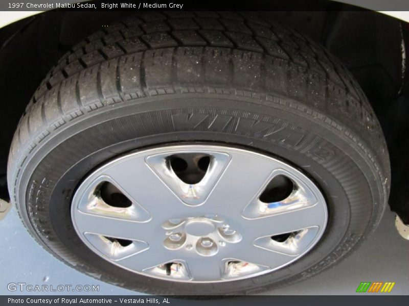 Bright White / Medium Grey 1997 Chevrolet Malibu Sedan
