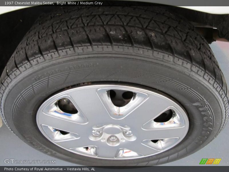 Bright White / Medium Grey 1997 Chevrolet Malibu Sedan