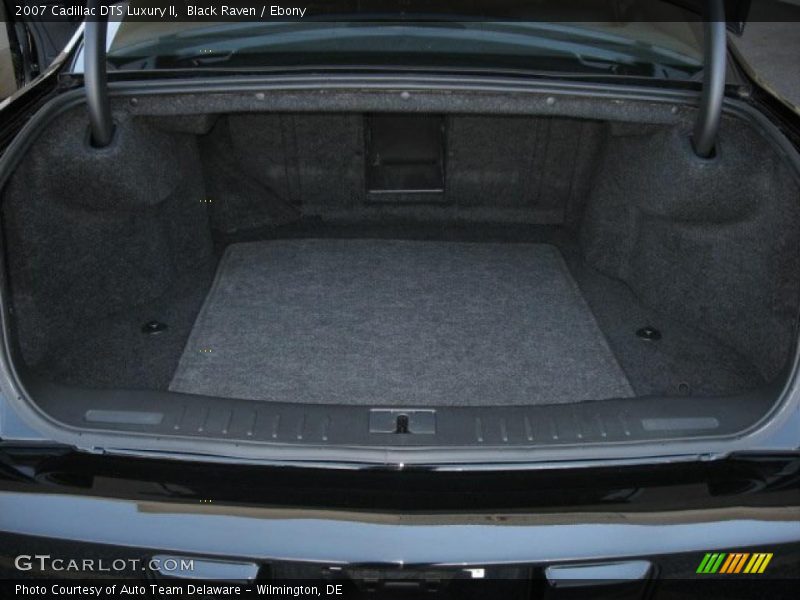 Black Raven / Ebony 2007 Cadillac DTS Luxury II